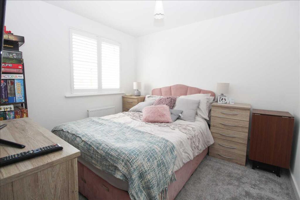 Bedroom 3 ( rear )