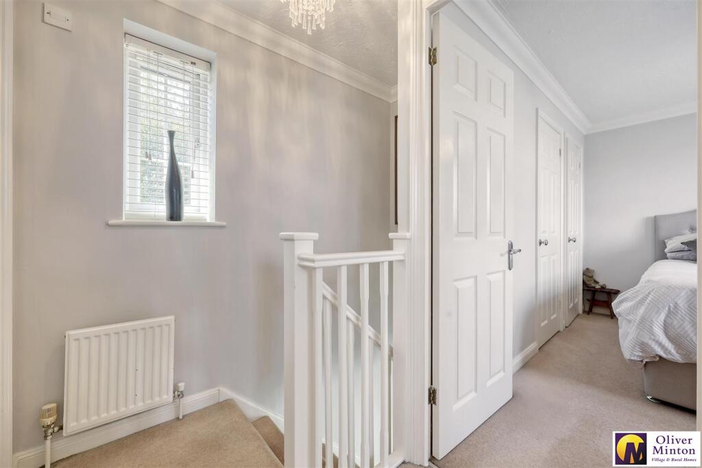 FIRST FLOOR LANDING
