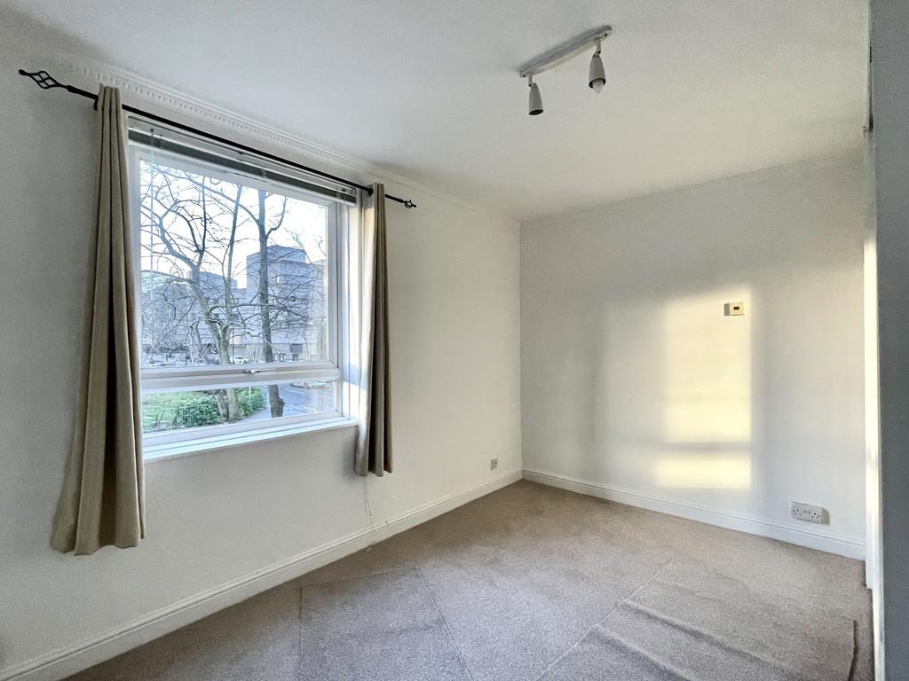 Studio Room (2)