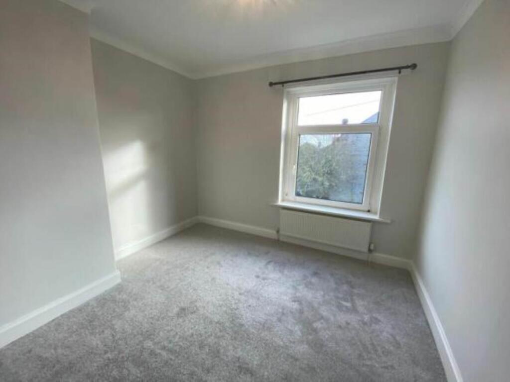 81831_LBL220226_L_IM