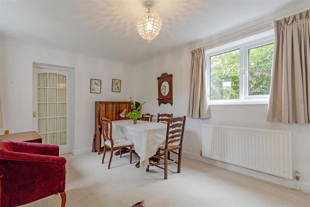 Dining Room-2.jpg