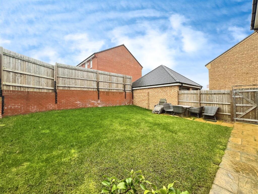 7cfb153d-garden 202.jpg