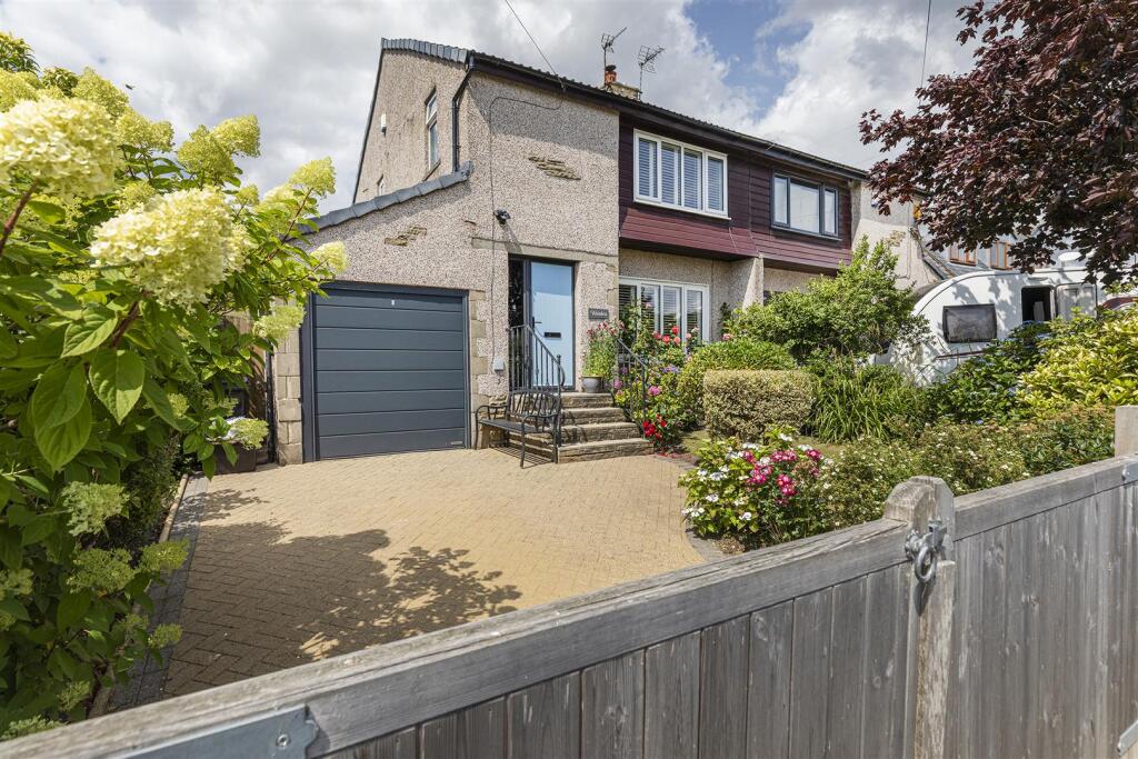 Bramleys Estate Agents - Bradshaw Lane - Halifax (