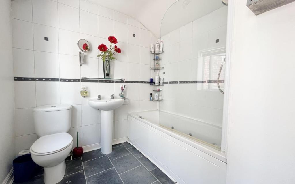 Bedroom Ensuite