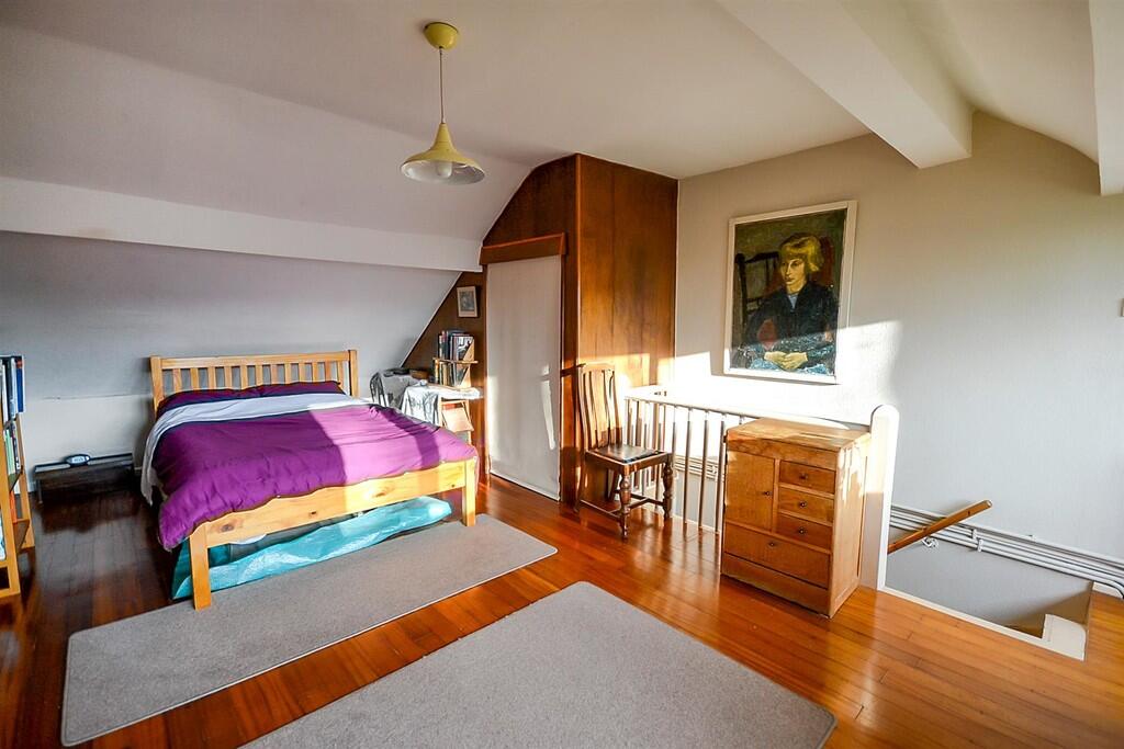 5 West End Villas...