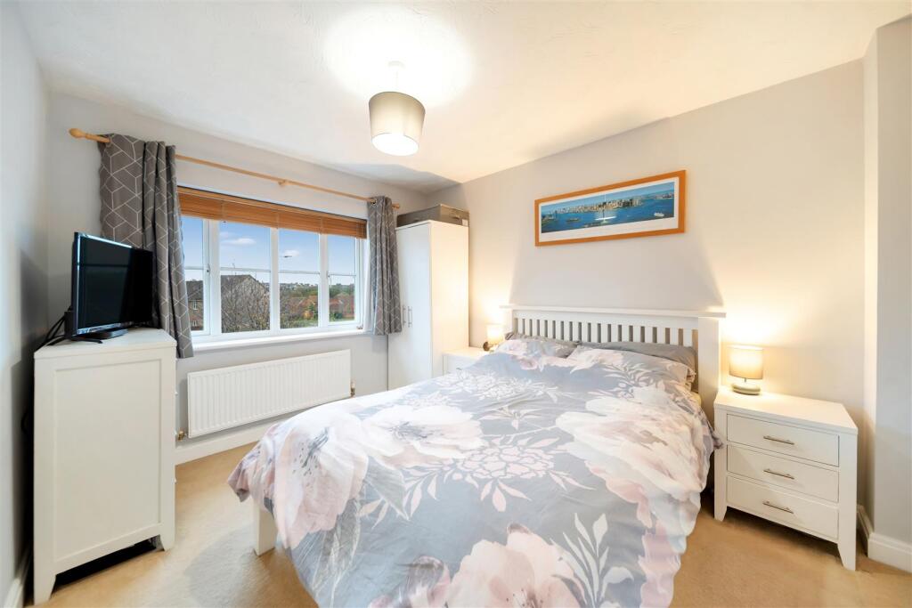 Burnet Close-15.jpg