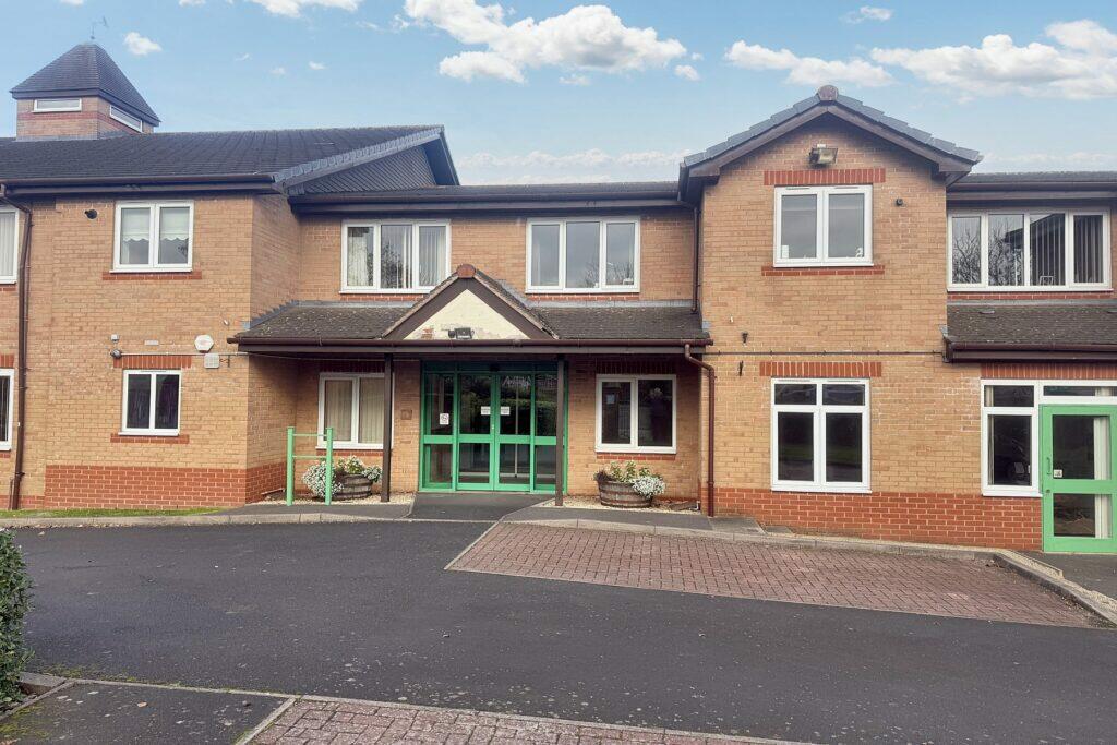 Kingsford Court - Exterior of Property