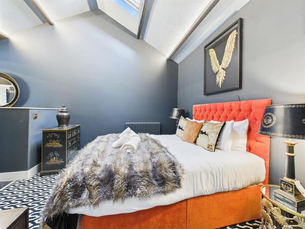 Open Plan/Lounge/Kitchen/Dining/Bedroom