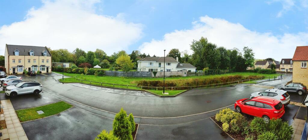 Panoramic View to Front