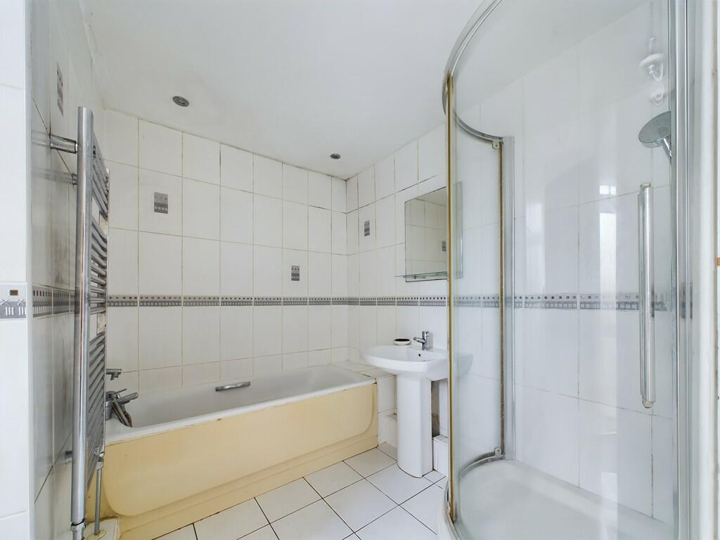 CAM02089G0-PR0378...