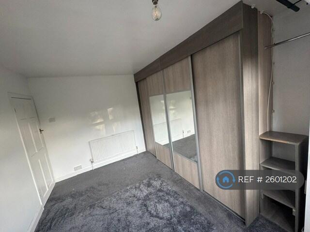 Bedroom 1 Wardrobe 
