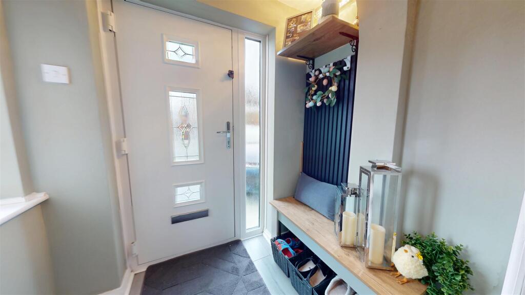 Carmelite Crescent Porch