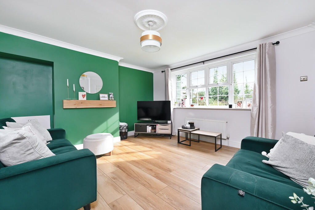 162 Marrowbrook L...