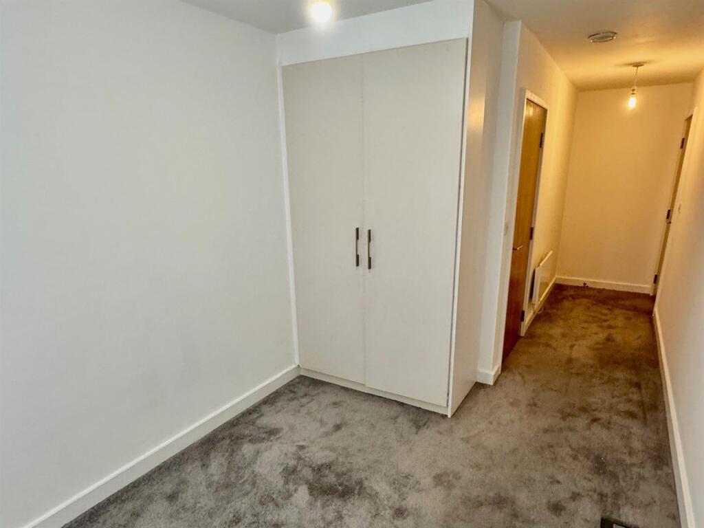 Master bedroom.jpg