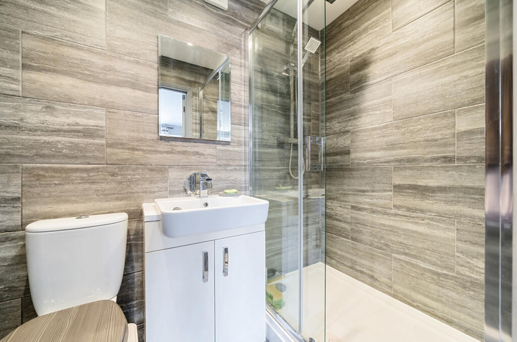 1293329-1-68627bb...