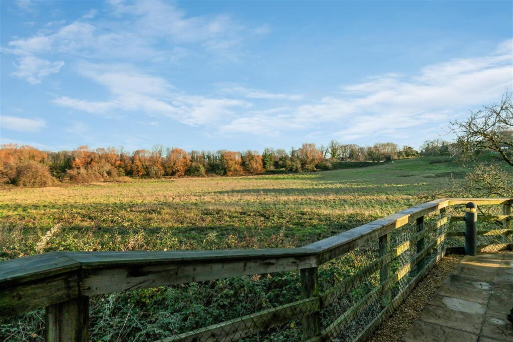 Entrance &amp; View.jpg