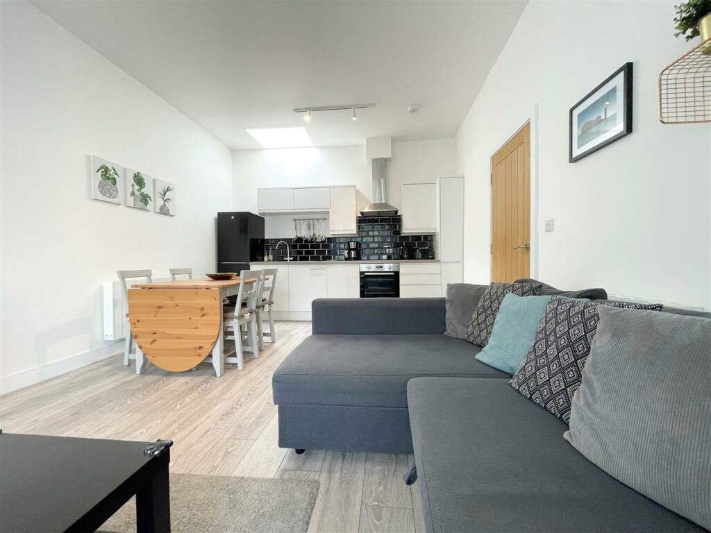 Open plan Lounge kitchen.jpg