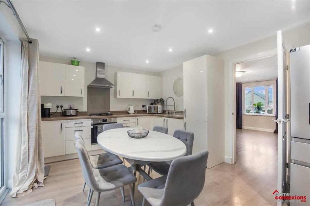 Kitchen Dining (1)