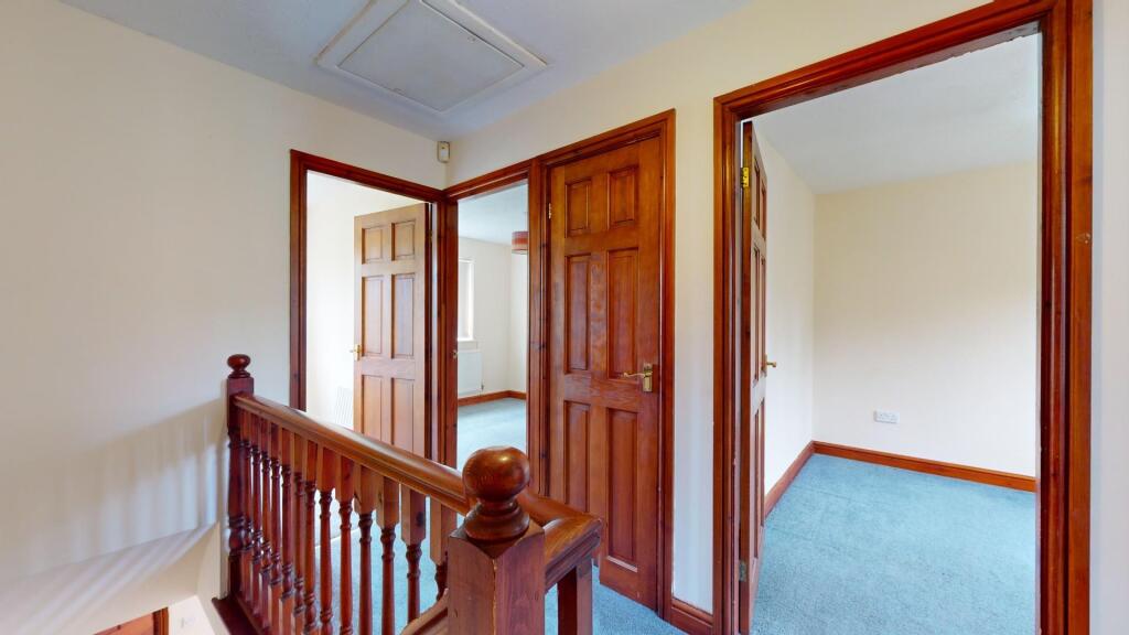 FIRST FLOOR LANDING