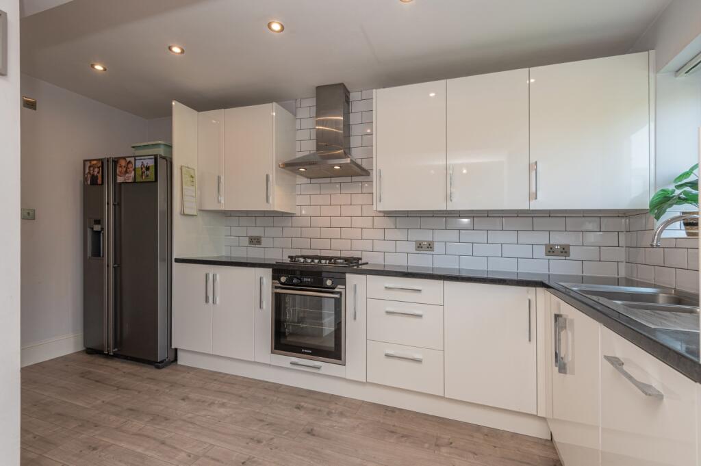 12 - 19 Marsland Court BD19 4QQ