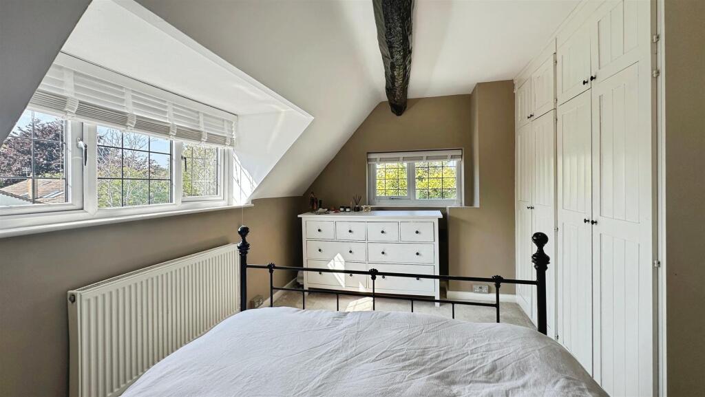 05c67771--47A0-8FFD-43A27744D555-61919-000014B4D94