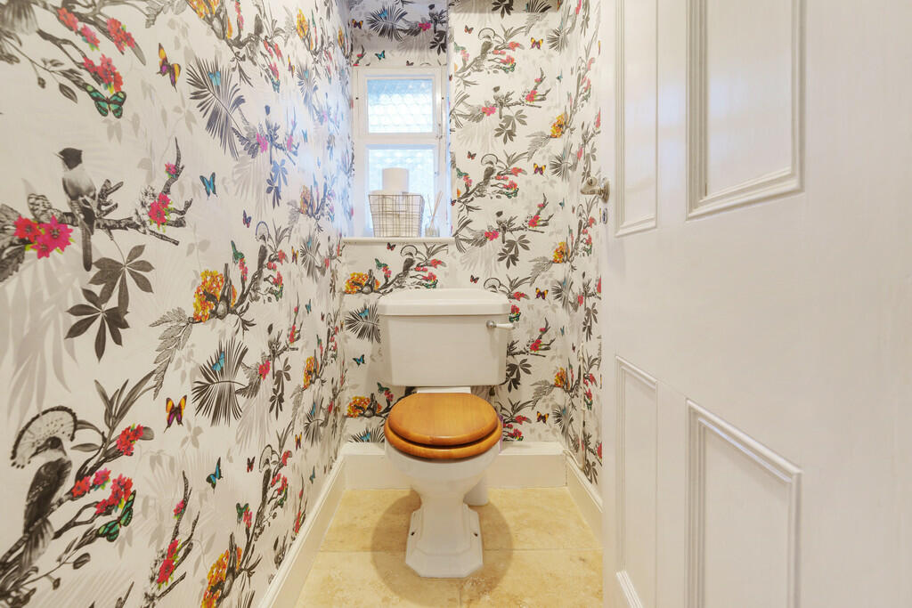 Separate WC