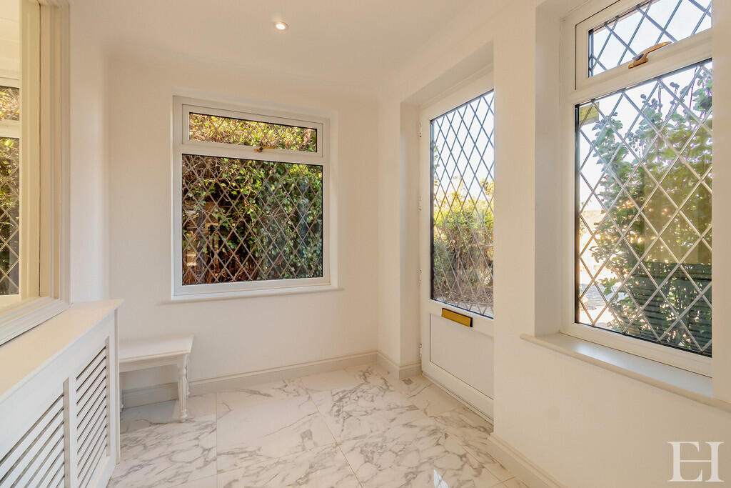 8664256-interiorW...