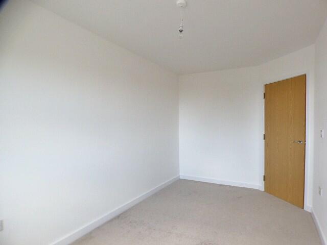 Bedroom 1 - 2