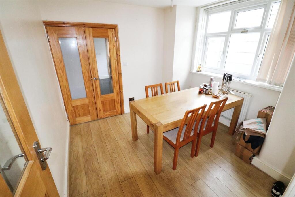 editedimage-e81f68fe-7f81-4705-8e23-dac18117b178 2