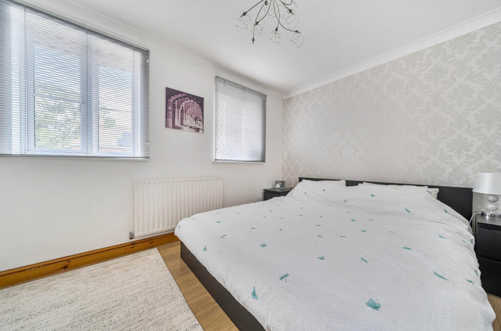 1345688-12-68b069...