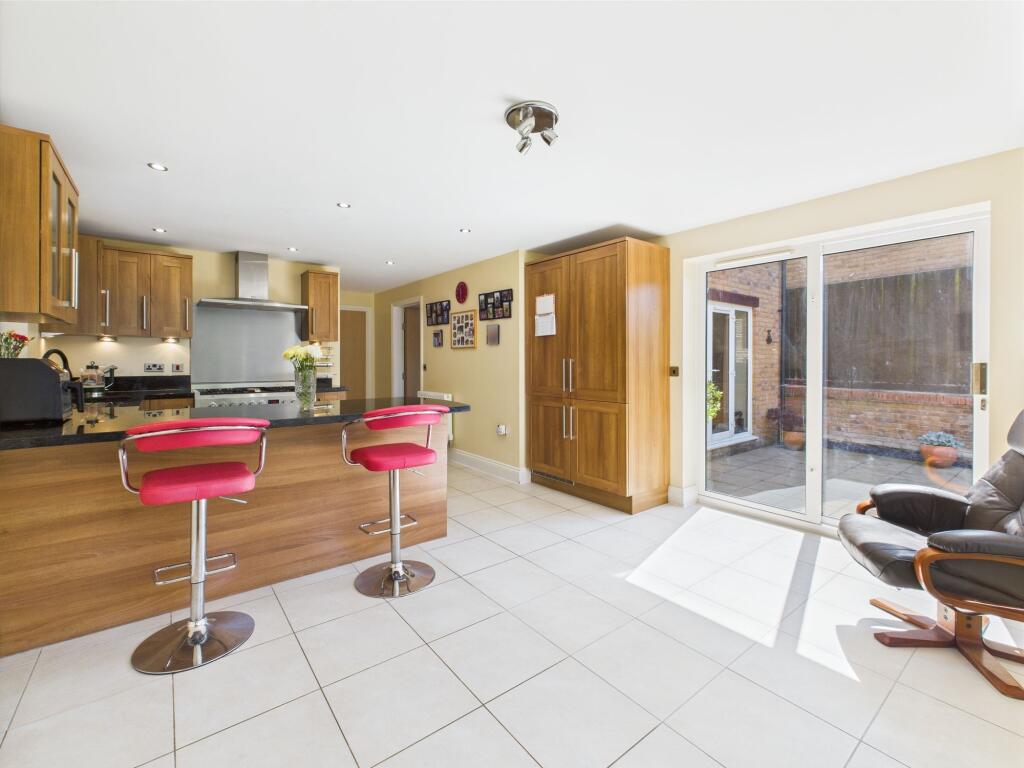 Kitchen/Breakfast Room