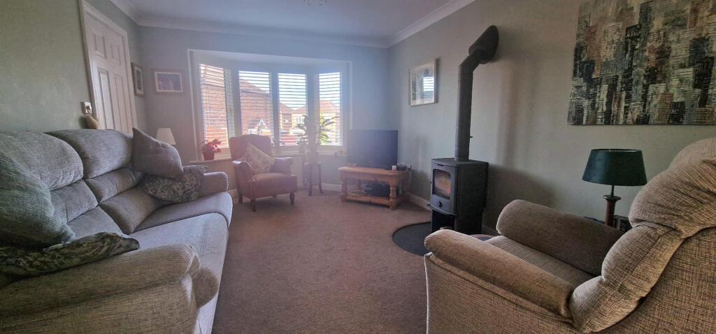 LIVING ROOM (2)