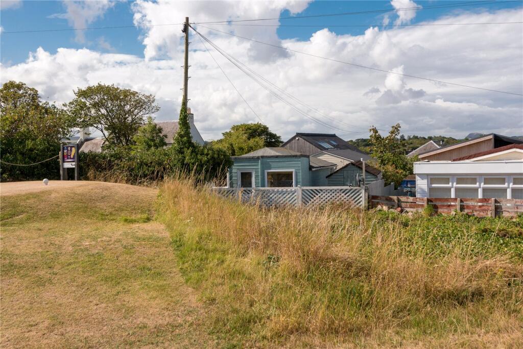 Chalet, Back Road 18