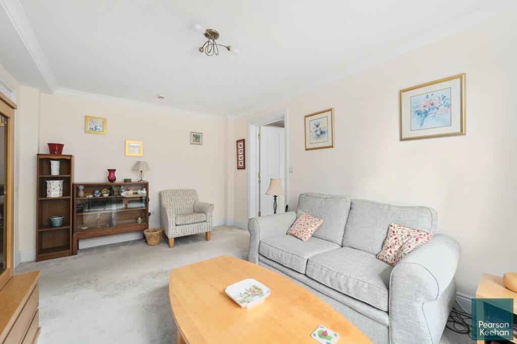 80 Harewood Court BN3 (4).jpg