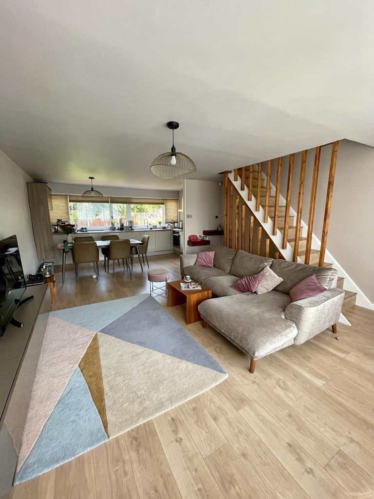 Lounge/Dining/Kitchen