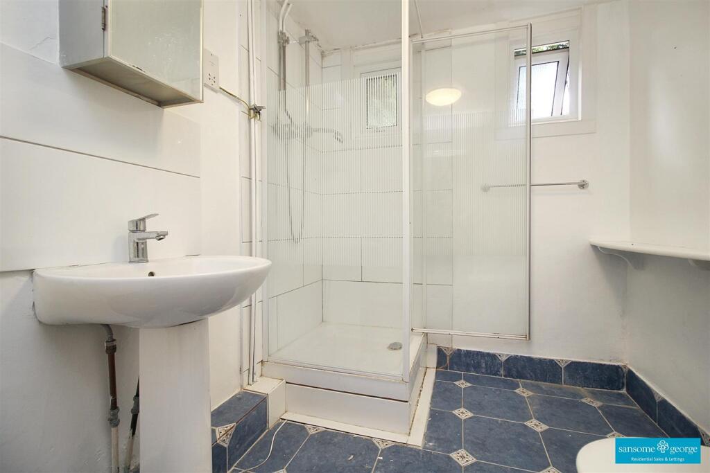 Lower Ground Floor Shower Room