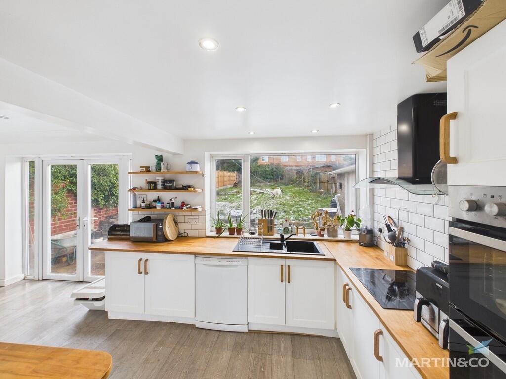 CAM03111G0-PR0425...