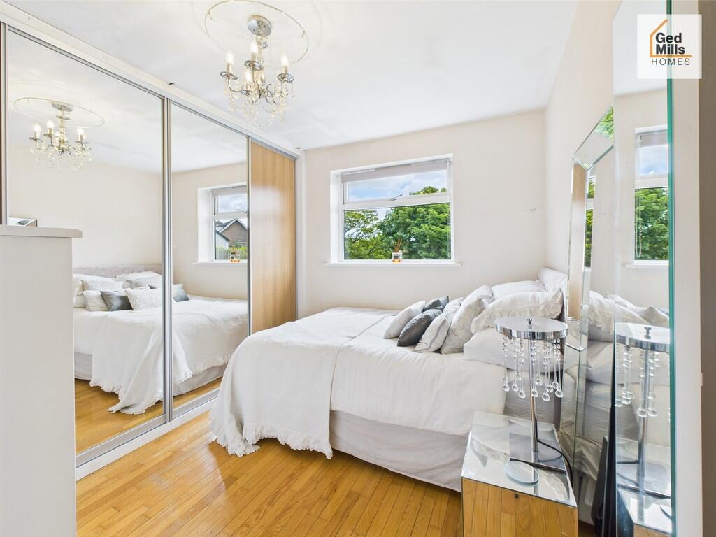 CAM04261G0-PR0054...