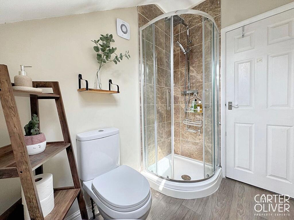 BEDROOM 2 ENSUITE