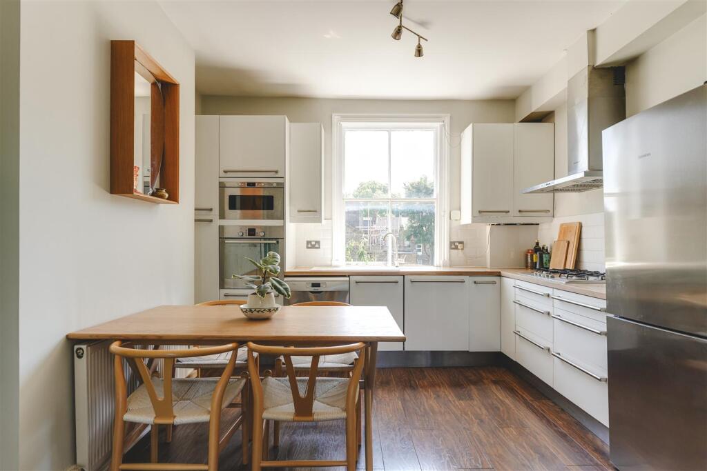 Downs Park Road-5.jpg