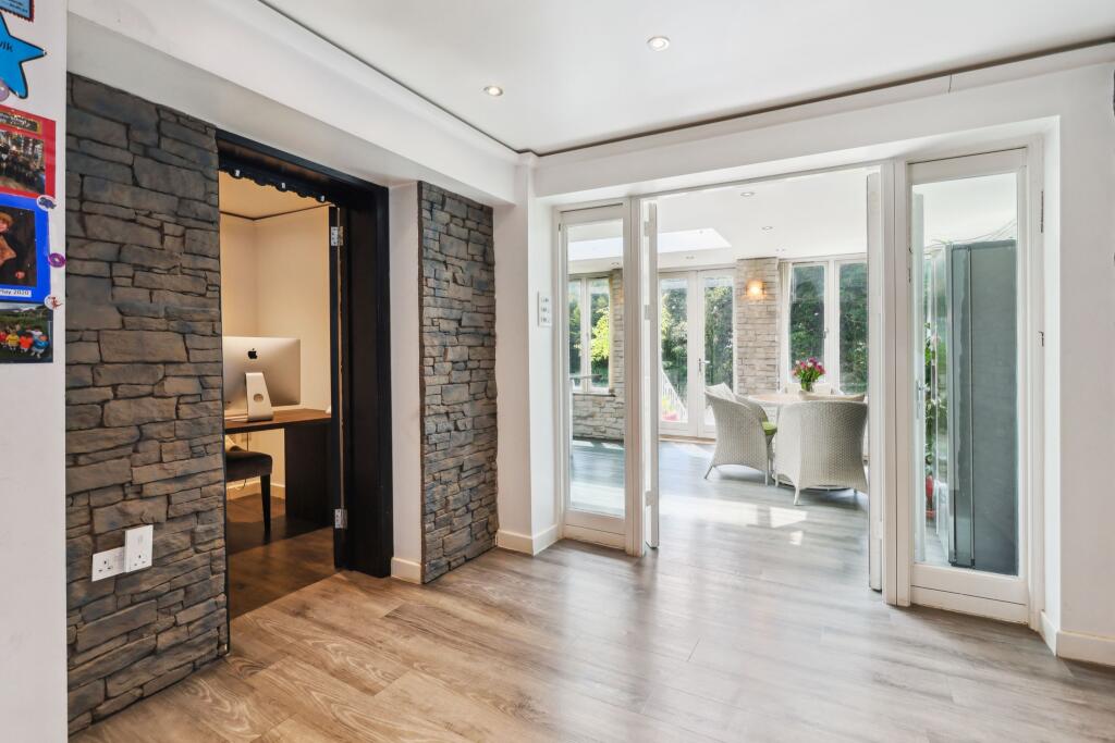 Svetlanas, St. Anns Hill Road, Chertsey, Surrey, KT16 9NN