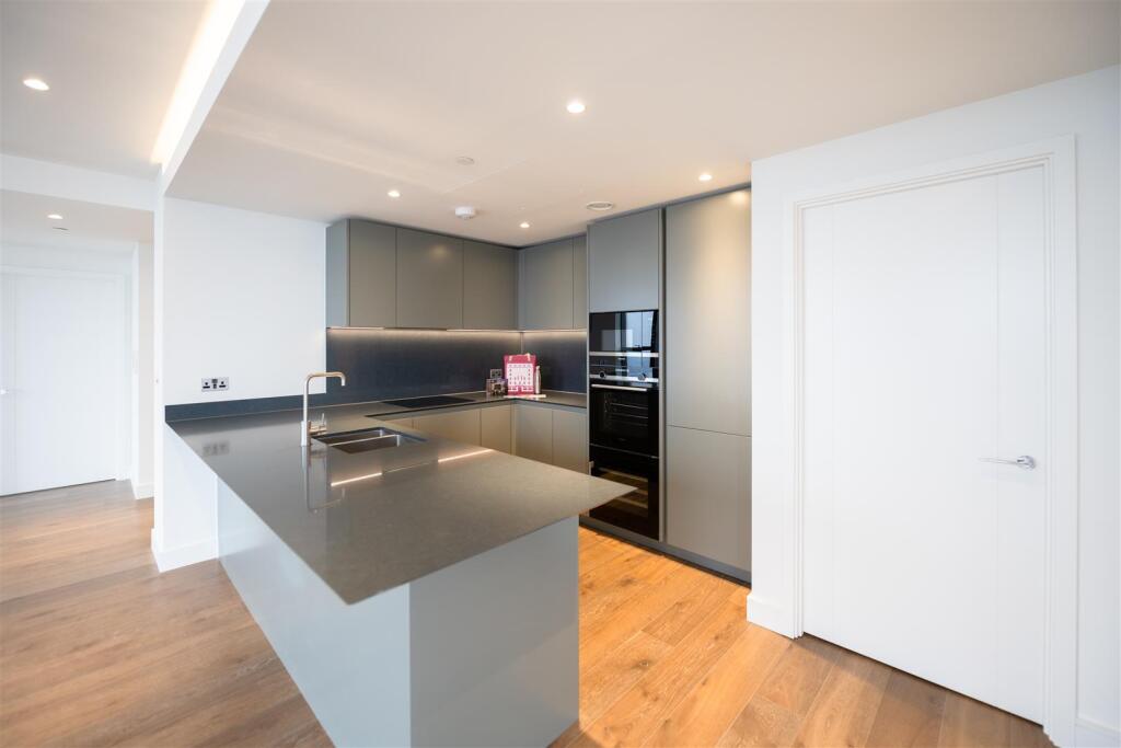 Kitchen    .jpg