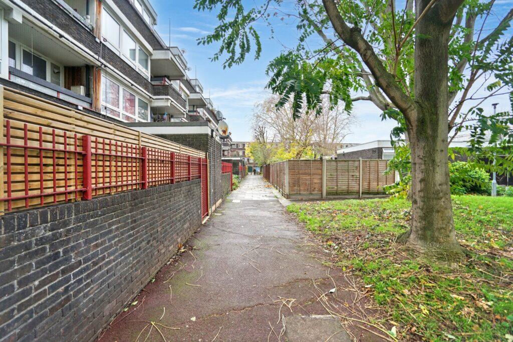 Kirwyn Way- Rear of Property