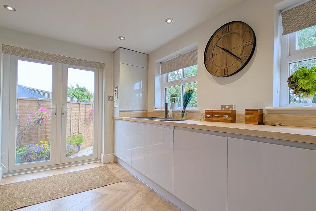 17 Cookson EweMove Brighouse (20)