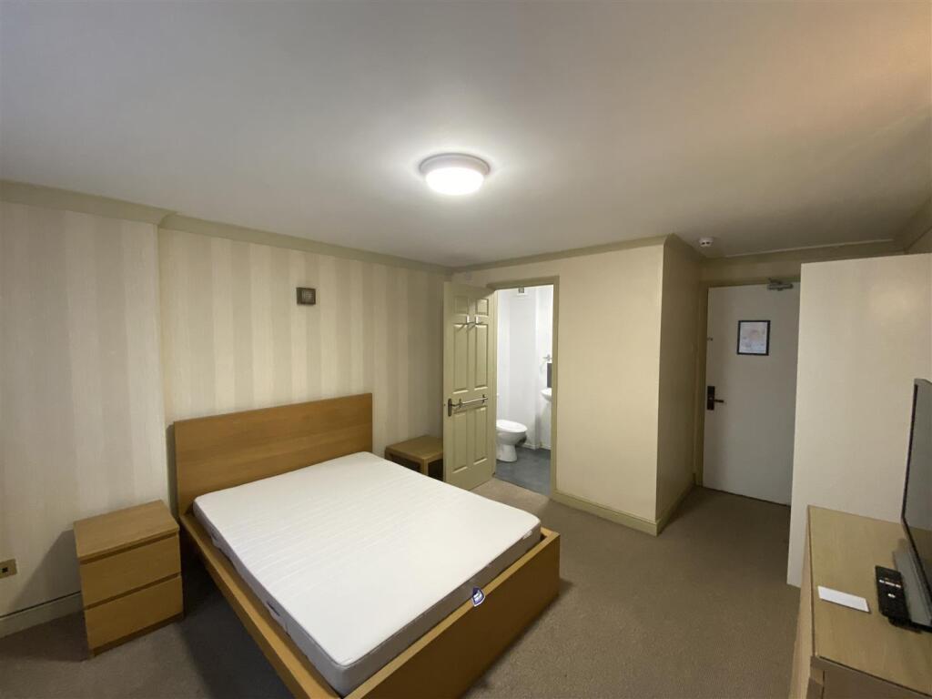 room 1 64 pic 5.jpg
