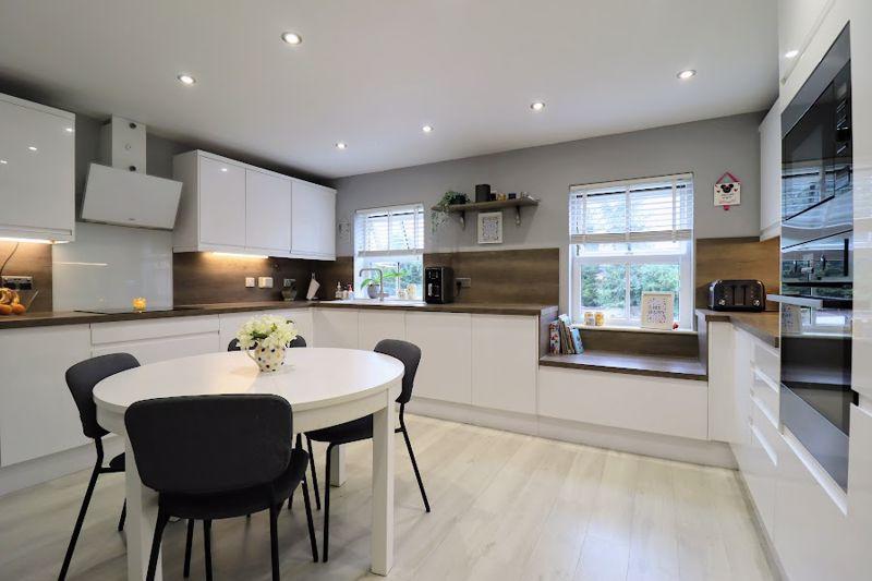 Kitchen/Breakf...