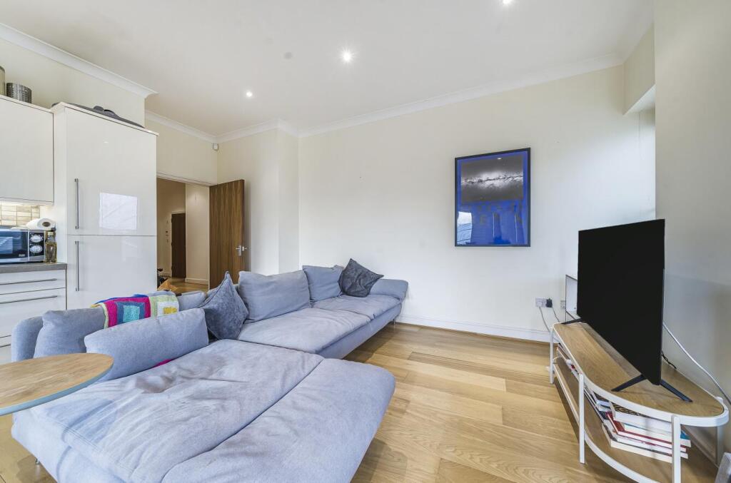 Davidson Frost-Wellings, DFW, Kingsgate House, Liv