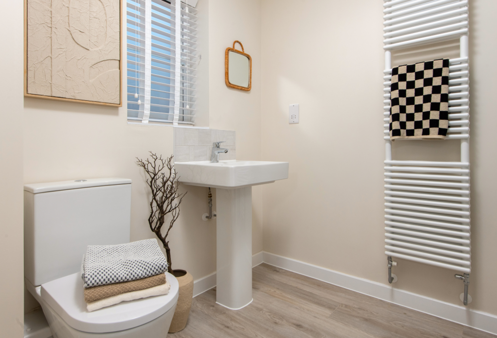 Oakham-Ensuite-1