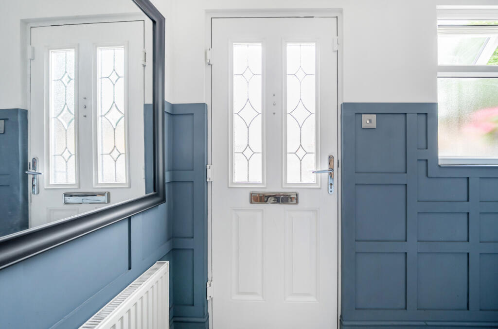 1318027-11-687ff2...