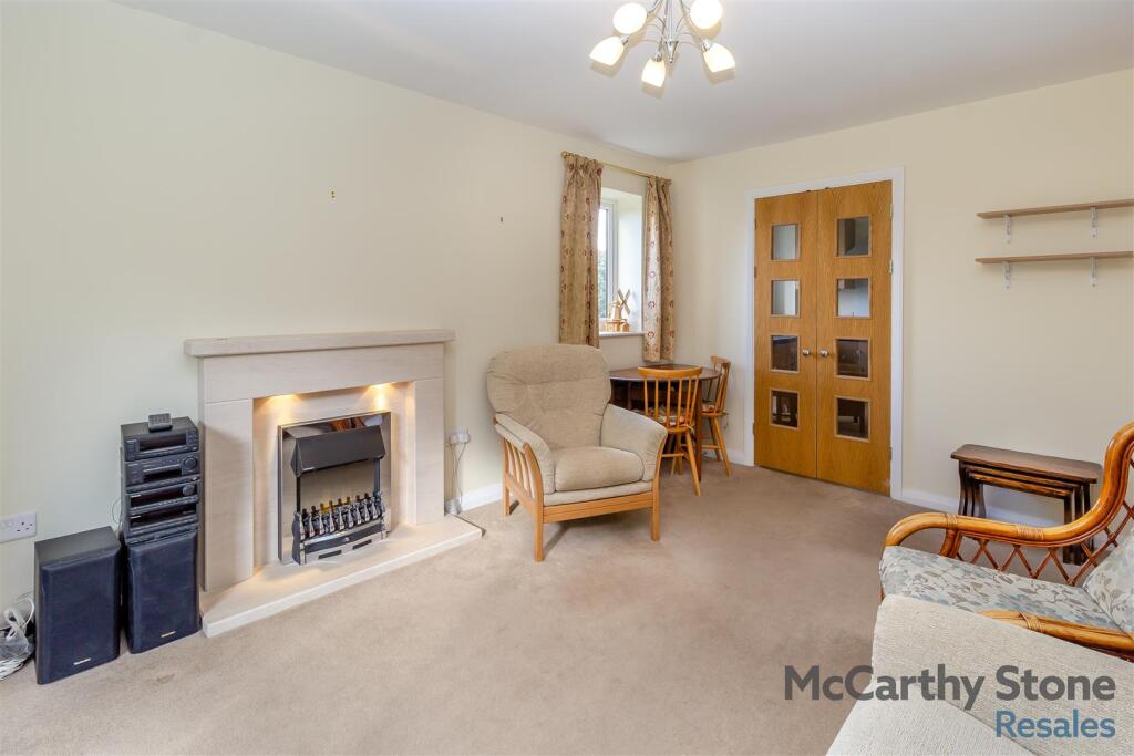 8636661-interior11.jpg